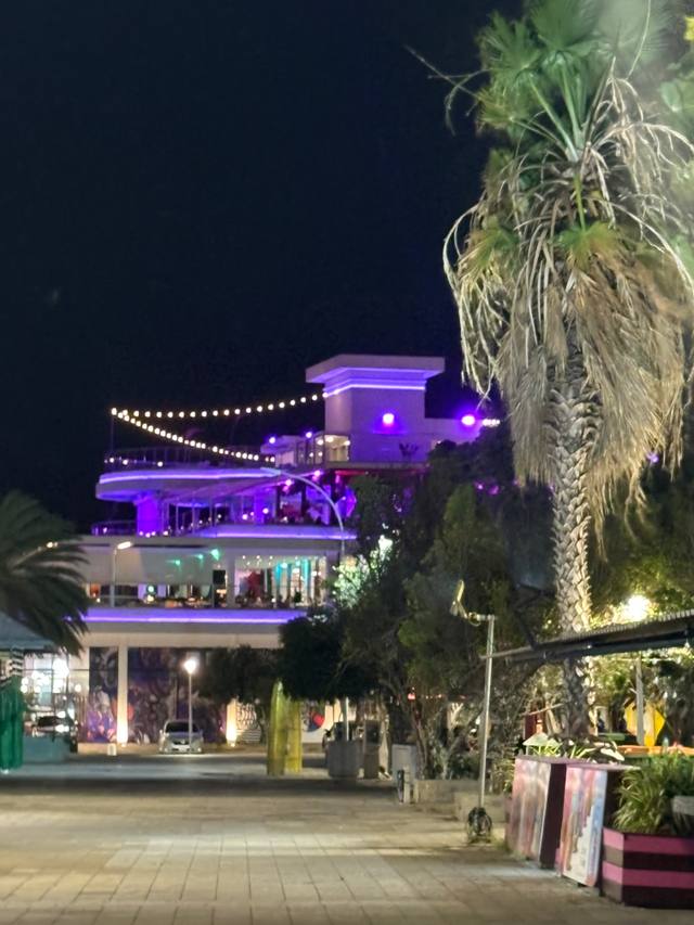 Uitgaan op Curaçao: bars, clubs en strandtenten